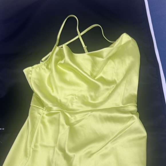NWT forever 21 Honeydew Dress - Picture 5 of 11